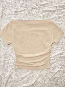 Attitoon 蓝色花卉图案女式休闲褶皱腰露肩紧身短袖 T 恤，适合夏季 - 杏色 - 查看 2