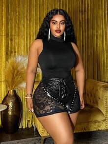 Slaydiva Quần short nữ mùa thu đông kiểu dáng thường ngày, năng động, gợi cảm, phong cách Y2K, thích hợp cho hẹn hò, sinh nhật, dự tiệc. Chất liệu vải dệt kim họa tiết da rắn, phối ren, đính đinh tán, hàng cúc giả phía trước và khuy cài. Quần short đen co giãn cao cấp dành cho nữ, cỡ lớn, siêu ngắn, ôm sát. - màu đen - Xem 5