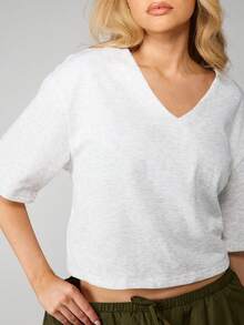 MISSGUIDED Heathered V Neck Crop Top With Short Sleeves For Casual Everyday Wear