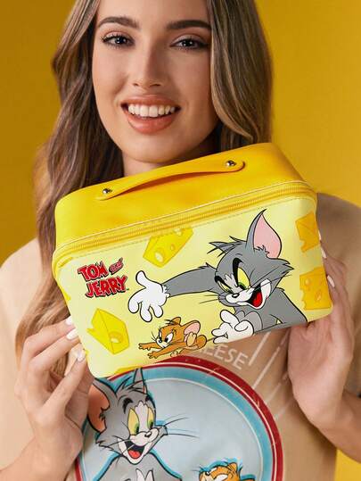 TOM & JERRY X SHEIN 1pc Cartoon Pattern Printing Large Capacity Can Be Spread Evenly PU Leather Cosmetic Bag, Multi-Function Storage Bag, Small Item Storage Bag, Travel Storage Bag, Digital Storage Bag, Suitable For Daily Carrying Of Small Items, Travel, Work, Makeup Or Study, Suitable For Women And Students, Tom, Jerry, Mouse, Cat
