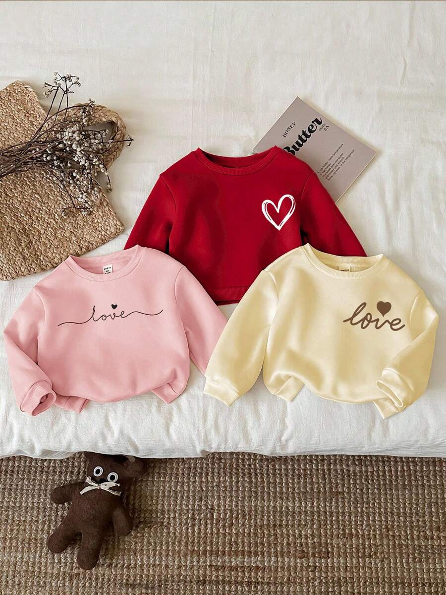 SHEIN 3 件装女婴休闲简约心形字母图案宽松加厚保暖内衬长袖连帽衫，白色、米色、卡其色，适合秋冬季