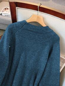 GlowEve CURVE Áo len dệt kim tay raglan rộng rãi, thường ngày cỡ lớn dành cho nữ, mùa đông - Xanh đậm - Xem 3