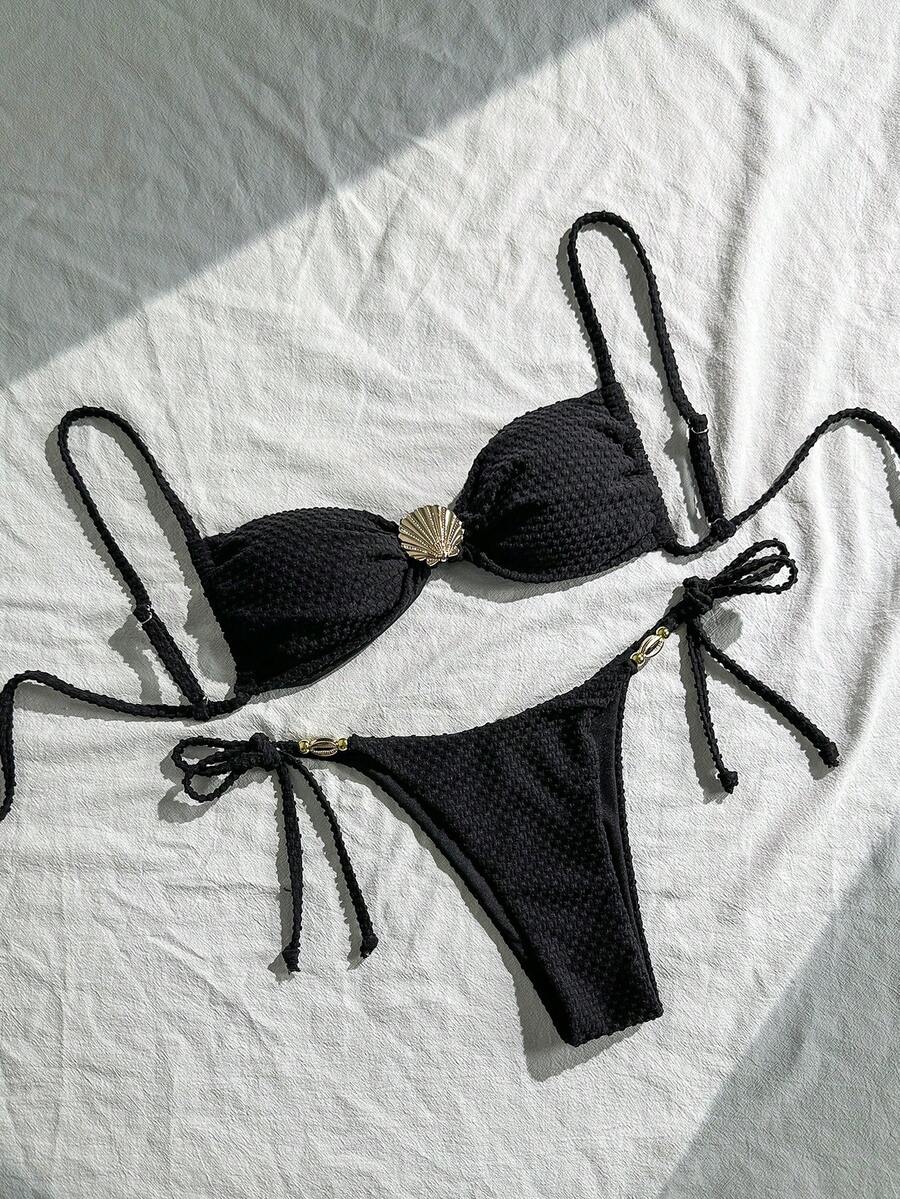 Swim Chiccia Trang phục đi biển mùa hè cho nữ, Bộ bikini dây mảnh gợi cảm bằng vải jacquard màu trơn có họa tiết vỏ sò bằng kim loại - màu đen - Xem 1