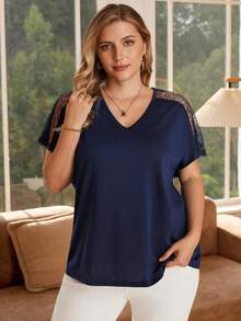 Rosumi Plus Size Women's V-Neck Lace Patchwork Short Raglan Sleeve T-Shirt - Blue - View 3