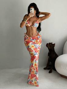 Bonvoyette Conjunto de traje de baño de 3 piezas para mujer que incluye: parte superior triangular con estampado de estrella de mar y concha, Bottom de bañador con ataduras laterales, y vestido largo estampado con decoración metálica en el cuello halter. - Multicolor - Ver 1