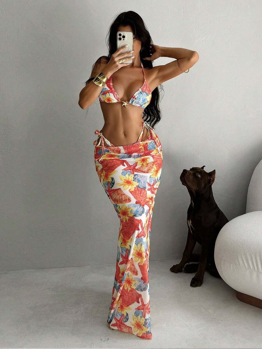 Bonvoyette Conjunto de traje de baño de 3 piezas para mujer que incluye: parte superior triangular con estampado de estrella de mar y concha, Bottom de bañador con ataduras laterales, y vestido largo estampado con decoración metálica en el cuello halter. - Multicolor - Ver 1