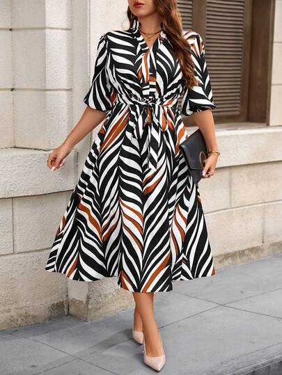 EMERY ROSE Plus Size Women's Brown Striped Leaf Print V-Neck Waist Tie 3/4 Sleeve Maxi Dress, Mature & Elegant With Contrast Color Button Front Design, Slimming, Suitable For School, Graduation, Holidays, Valentine's Day, Music Festivals, Mother's Day, Halloween, Thanksgiving, Easter, National Day, Dances, Dates, Parties, Weddings, Outdoor Trips