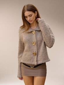 Avantive 杏色女士简约纯色花卉纽扣针织开衫，秋冬薄款毛衣，中性色调，适合女士穿着，秋冬圣诞节新年感恩节等场合，优雅百搭。