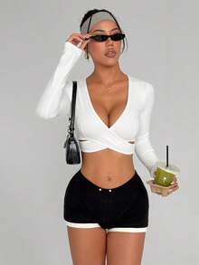 Dewbera 女式短款常规肩时尚缝合白色长袖交叉前襟上衣 - 白色 - 查看 4