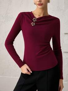 Heiryn Women's Metal Flower Decor Long Sleeve Fitted Fashionable Elegant T-Shirt Burgundy Tops For Women Women Tops Elegant