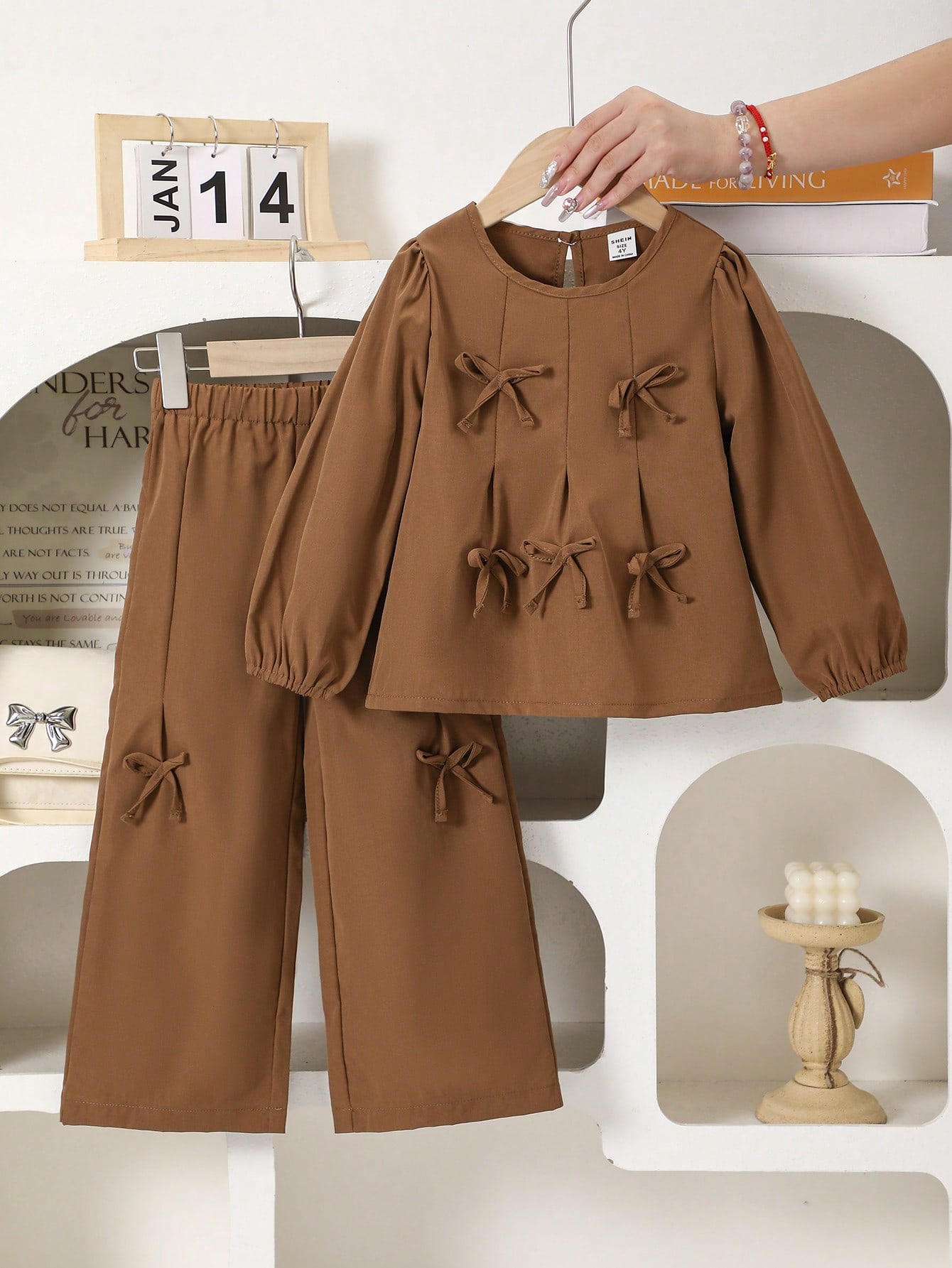 SHEIN Playful Pals مجموعة فستان بتصميم فتاة صغيرة...