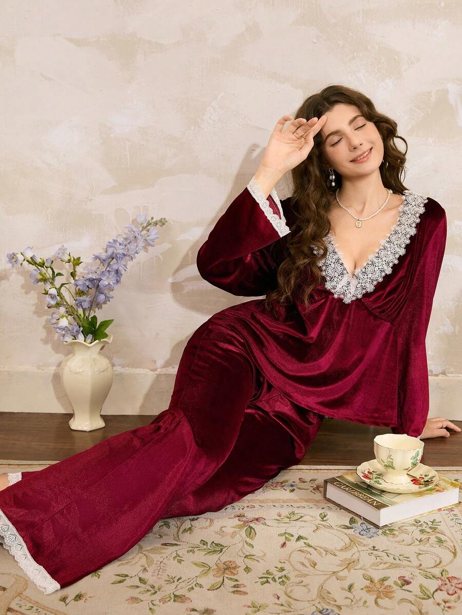 Côtesoire 法式优雅撞色蕾丝V领丝绒女士睡衣套装，冬季服装 - 酒紅色 - 查看 1