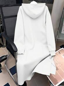 EMERY ROSE 女式羊毛连帽连衣裙，配有抽绳和纽约字母印花，白色长袖运动衫图案套装 - 白色 - 查看 2