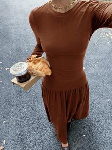 DAZY 女士棕色两件套圆领长袖T恤和裙子 - 紅木色 - 查看 6