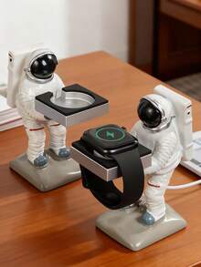 Creative Astronaut Apple Watch Stand Charging Dock Cartoon Astronaut Shape Watch Holder