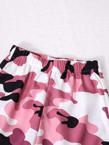 SHEIN مجموعة مكونة من 3 قطع: هوديي مقصوص مطبوع عليه اسم المدينة، توب كاميسول بسيط، وبنطلون جينز واسع مشوه، طراز كاجوال عصري مناسب للخروجات والعطلات والأوقات الحرة