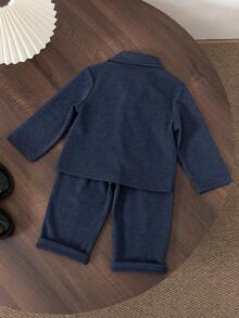 SHEIN 2 件套男婴优雅正式绅士套装：翻领单排扣上衣和松紧腰休闲裤，适合秋冬季，6 个月至 3 岁，适合比赛、表演、婚礼、派对、摄影、户外、返校季的时尚服装 - 藍色 - 查看 2