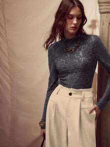 MOTF PREMIUM 优雅花卉纹理长袖高领汗衫，弹力透明女士休闲/工作服，秋冬 - 灰色 - 查看 5