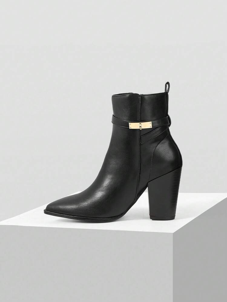 Botas de tobillo con tacón grueso y punta afilada para mujer de CUCCOO