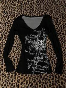 Attitoon 女式休闲复古 V 领修身长袖 T 恤，复古，适合 Y2K，垃圾摇滚，十字印花 - 白色 - 查看 1