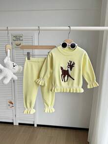 Set Baju Bayi Perempuan Lucu Warna Kuning Pucat Motif Rusa Jacquard, Sweater Pullover & Celana Rajut, Pakaian Keluarga Musim Gugur yang Serasi, Kerah Bulat dengan Hiasan Ruffle, Set 2 Potong - MultiWarna - View 3