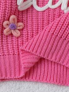 SHEIN 1 Stück Baby Mädchen Pullover, rosa Rundhalsausschnitt mit "Baby" gesticktem Buchstaben und 3D Blumen Dekor, süßer & frischer minimalistischer Stil, reguläre Dicke, sauberer Saum und Bündchen, weiche und glatte Textur, vielseitig für den täglichen Gebrauch, Outdoor-Spiel, geeignet für Frühling/Herbst