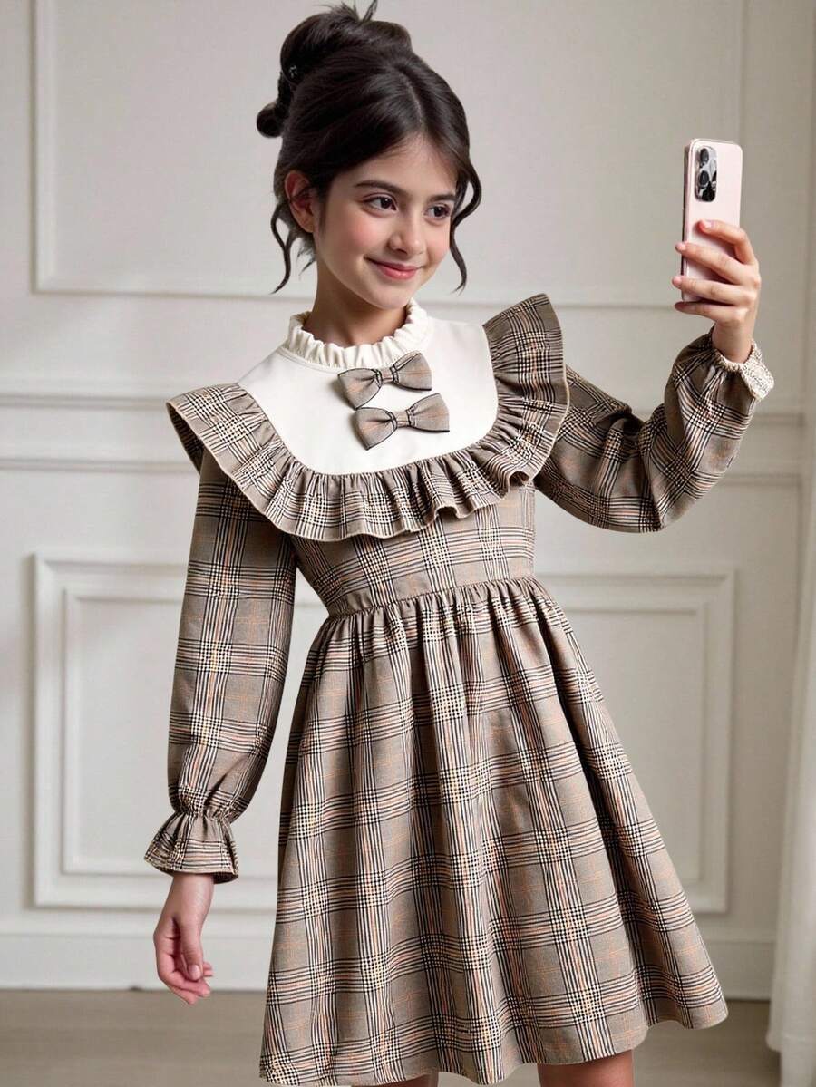 SHEIN Tween Girl Lös Avslappnad Minimalistisk Bekväm Enfärgad Patchwork Rutig Volangkrageklänning - Multifärgad - Visa 1