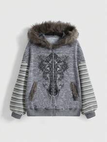 ROMWE Grunge Punk Sudadera holgada con alas punk, estampado de cruz, rhinestones, parches de rayas degradadas y tela suave para mujer de talla grande - Gris - Ver 1