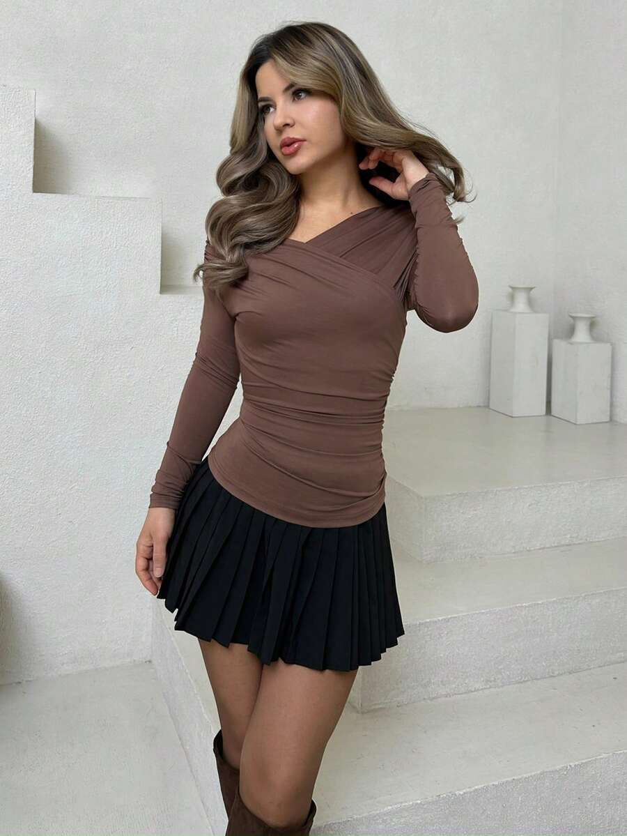 Jemour Áo thun nữ cổ tròn màu trơn không đối xứng - màu nâu - Xem 1