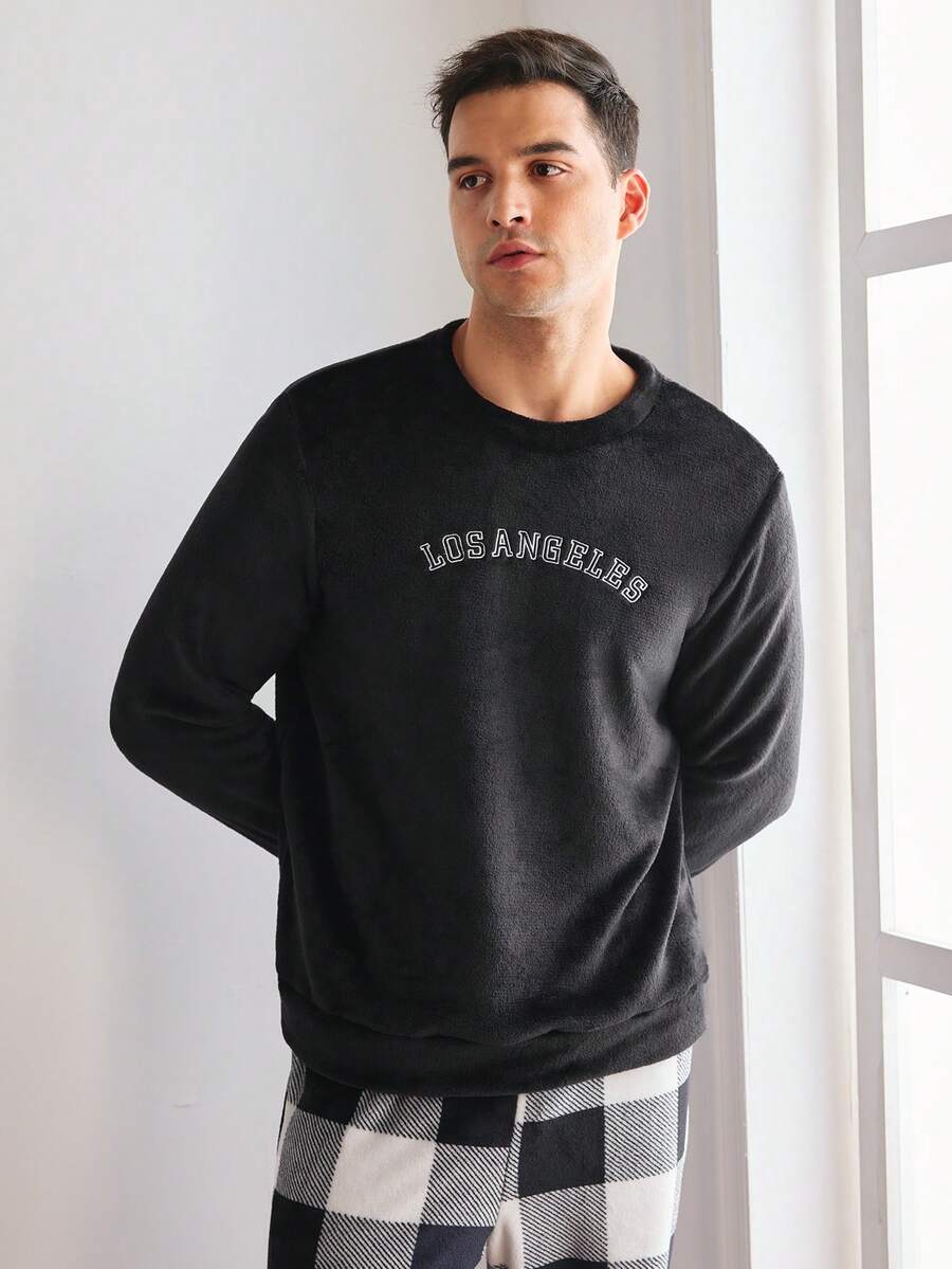 Snug Zone Men's Lightweight Activewear Reversible Fleece Comfortable Casual Fluffy Cozy Homewear Pullover Crew Neck Top, Suitable For Autumn/Winter - Black - View 1