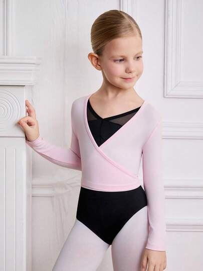 年轻女孩休闲甜美可爱纯色裹身上衣、运动罩衫