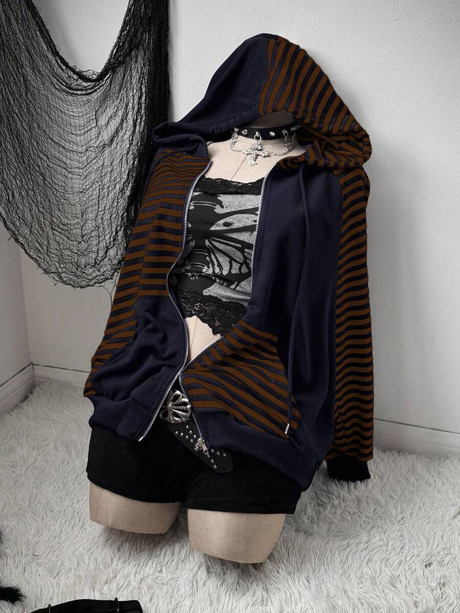 Sunspun Chaqueta con capucha y cremallera holgada con estampado de calavera oscura y rayas de contraste en talla grande - Multicolor - Ver 1