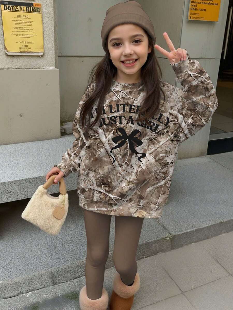 2 件年轻女孩休闲简约时尚经典蝴蝶结图案和自然迷彩叶印花圆领长袖运动衫和紧身裤套装，适合秋冬季 - 彩色 - 查看 1