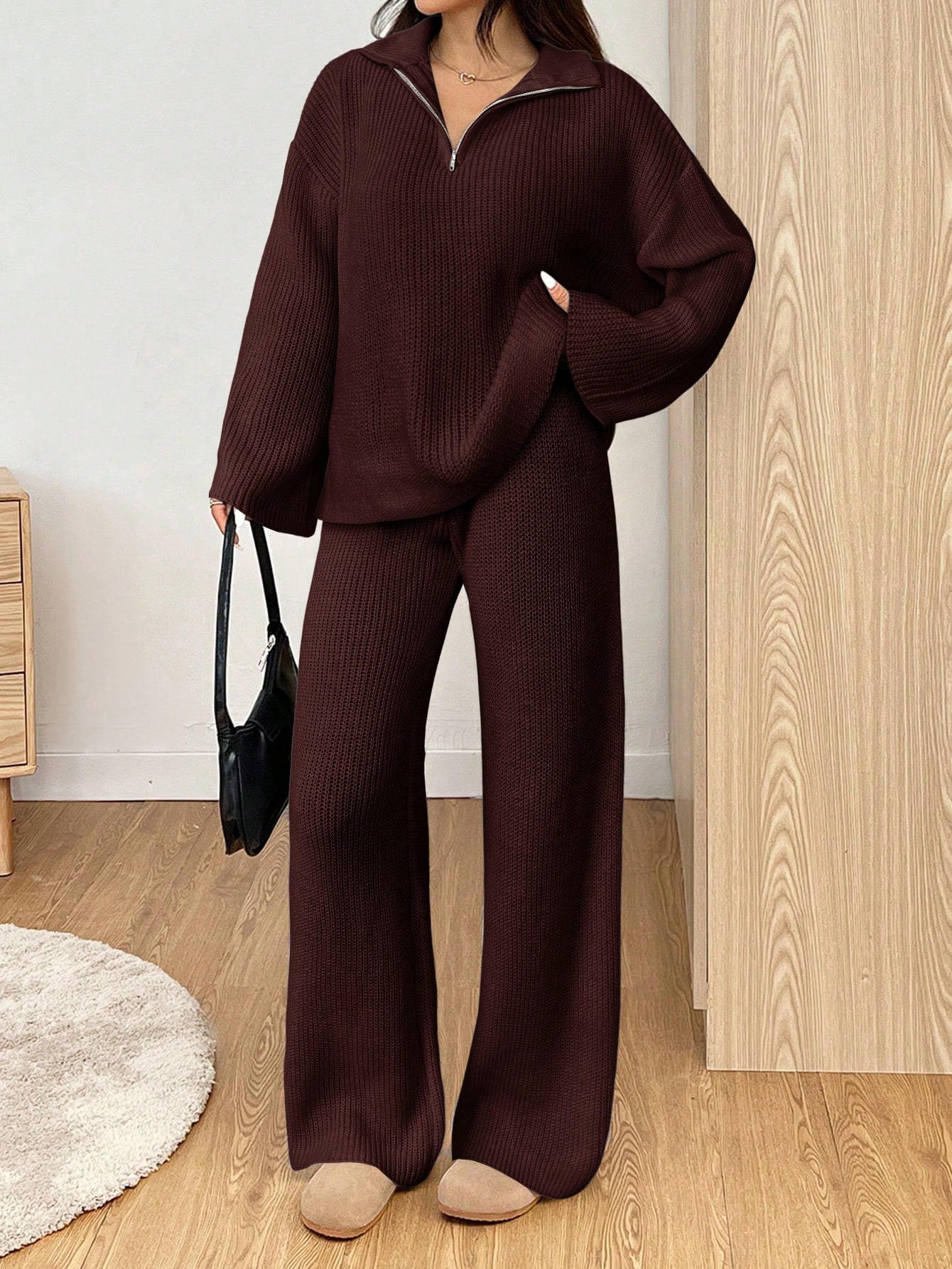 SHEIN EZwear بدلة كاجوال من قطعتين تتكون من كنزة ص...