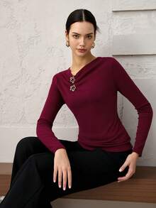Heiryn Women's Metal Flower Decor Long Sleeve Fitted Fashionable Elegant T-Shirt Burgundy Tops For Women Women Tops Elegant