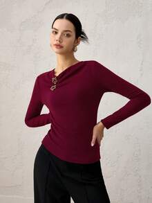 Heiryn Women's Metal Flower Decor Long Sleeve Fitted Fashionable Elegant T-Shirt Burgundy Tops For Women Women Tops Elegant