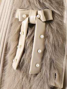 Elladie kids 3件套女童卡其色针织长袖毛衣、蓬蓬蝴蝶结串珠背心外套和百褶裙套装，时尚甜美，适合春秋季女童穿着。米色裙子搭配开衫毛衣，秋冬季女童服装，母女亲子装，外套搭配裙子，秋冬季女童裙装。 - 卡其色 - 查看 3