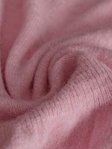 GlowEve CURVE Cardigan tricoté à col rond de couleur unie pour femmes grandes tailles avec décoration de boutons métalliques et ourlet en queue de poisson. Tenue décontractée pour Noël, la rentrée, les vacances, le bureau, l'automne/hiver - Rose bonbon - Voir 4