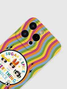 THE POWERPUFF GIRLS X SHEIN 米色磨砂软壳手机壳，饰有彩色波浪条纹，印有迷你超级英雄女孩图案和“SUGAR & SPICE AND EVERYTHING NICE”（糖、香料和一切美好的事物）字样，兼容 iPhone 和 Galaxy 手机——是迷你超级英雄女孩粉丝和日常喜爱可爱风格人士的理想之选。手机壳兼容 iPhone 17 / Air / 17 Pro / 17 Pro Max，保护壳兼容 iPhone 和 Galaxy 手机。 - 米色 - 查看 4