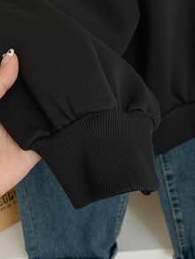 SHEIN EZwear Casual Minimalist Cartoon Bear Pattern Crew Neck Loose Fit Plus Size Sweatshirt/Winter