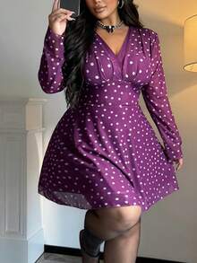 Flirla Robe transparente élégante à manches longues, coupe évasée, en maille élastique à pois violets - Prune - Voir 3