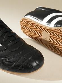 CUCCOO EASI Giày thể thao đế bằng mũi tròn thiết kế vá lỗi cho nữ, thoải mái, chất liệu da PU, màu kaki nhạt, dùng trong nhà/ngoài trời hàng ngày - màu đen - Xem 9