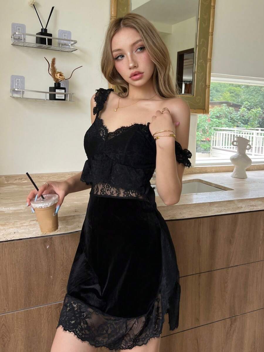 女士性感天鹅绒蕾丝拼布睡袍 - 黑色 - 查看 1