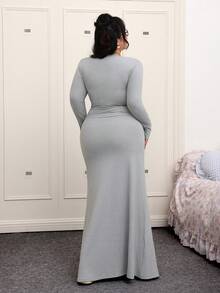 SHEIN EZwear 大尺碼女款優雅交叉領圓領長袖修身T恤與魚尾下擺裙 2件套，春/秋季 - 灰色 - 查看 2