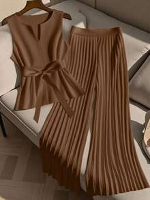 GlowEve CURVE 2件套大码女式无袖上衣和休闲宽松褶皱阔腿裤套装 - 棕色 - 查看 1