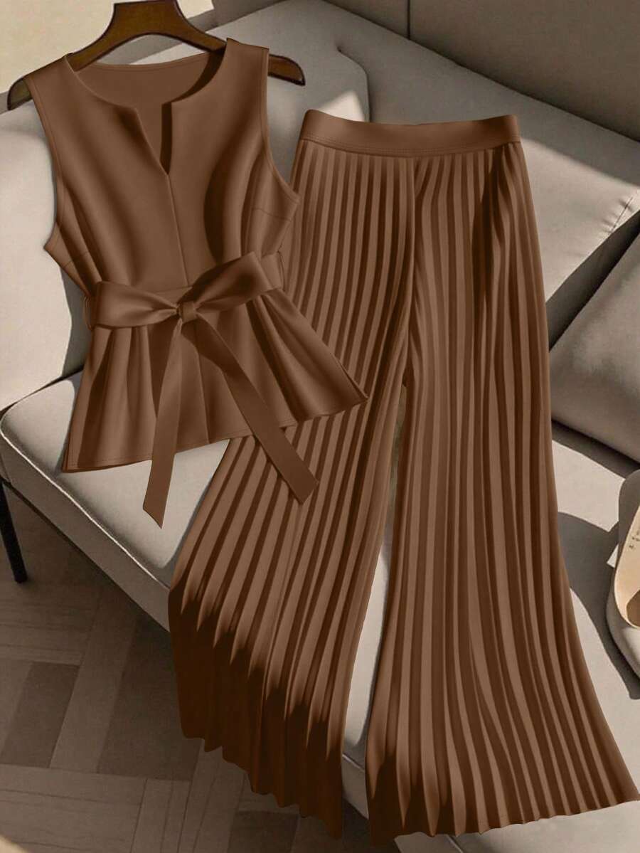 GlowEve CURVE 2件套大码女式无袖上衣和休闲宽松褶皱阔腿裤套装 - 棕色 - 查看 1