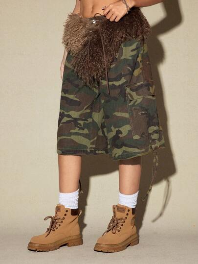 Grunge Punk Women's Camouflage Print Faux Fur Patchwork Denim Shorts