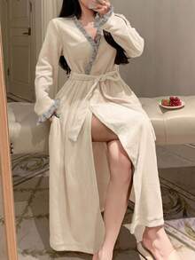 DAZY 女士撞色荷叶边蓬松舒适浴袍，冬季 - 白色 - 查看 5