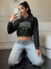 Mujer sudadera casual urbana corta con capucha, estampado BROOKLYN, tejido suave, ajuste holgado, manga larga, primavera otoño, uso diario, sudadera - Negro - Ver 4