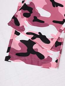 SHEIN مجموعة مكونة من 3 قطع: هوديي مقصوص مطبوع عليه اسم المدينة، توب كاميسول بسيط، وبنطلون جينز واسع مشوه، طراز كاجوال عصري مناسب للخروجات والعطلات والأوقات الحرة